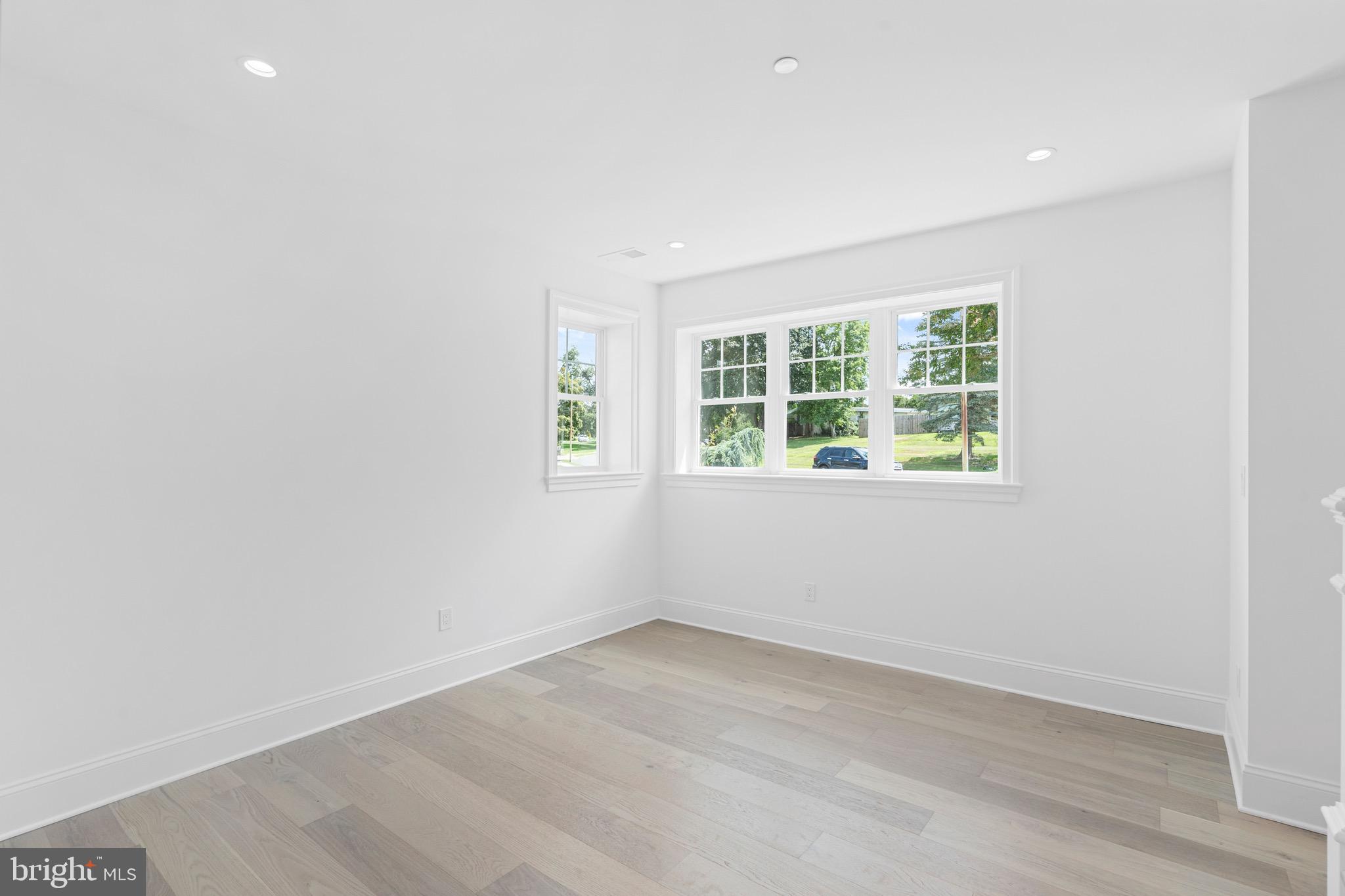 710 HEDGEROW DRIVE