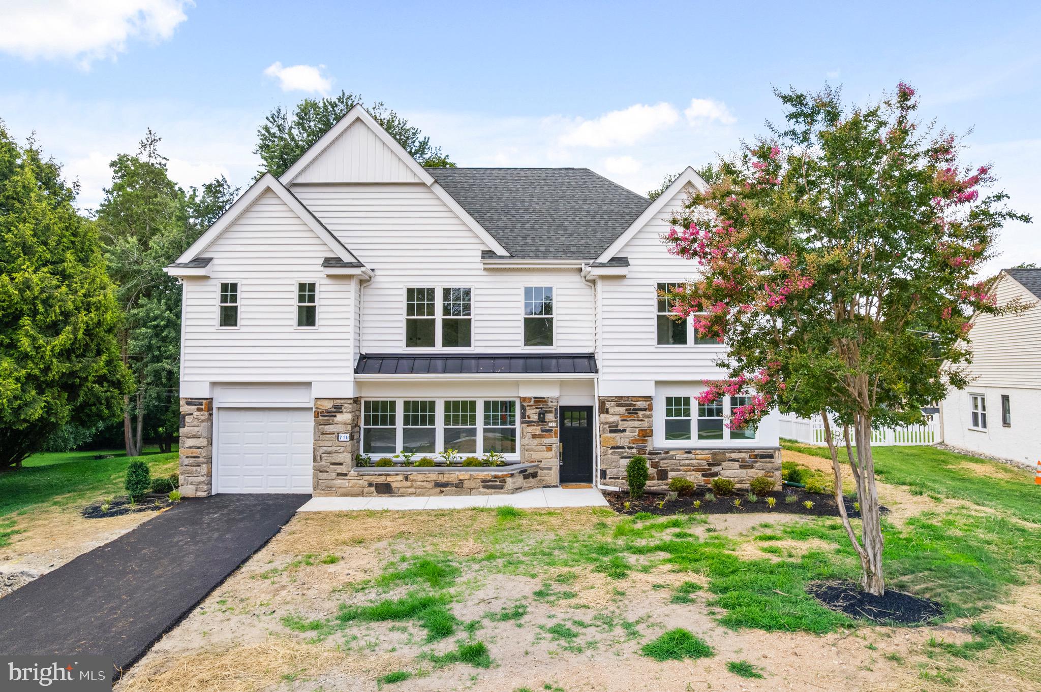 710 HEDGEROW DRIVE