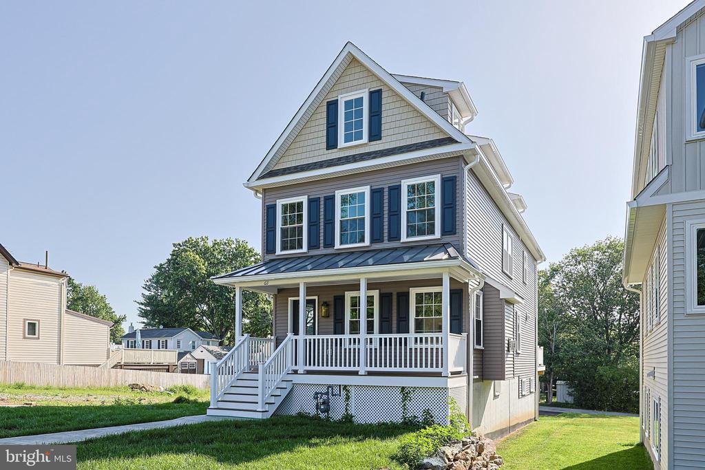 611 SUMMER STREET