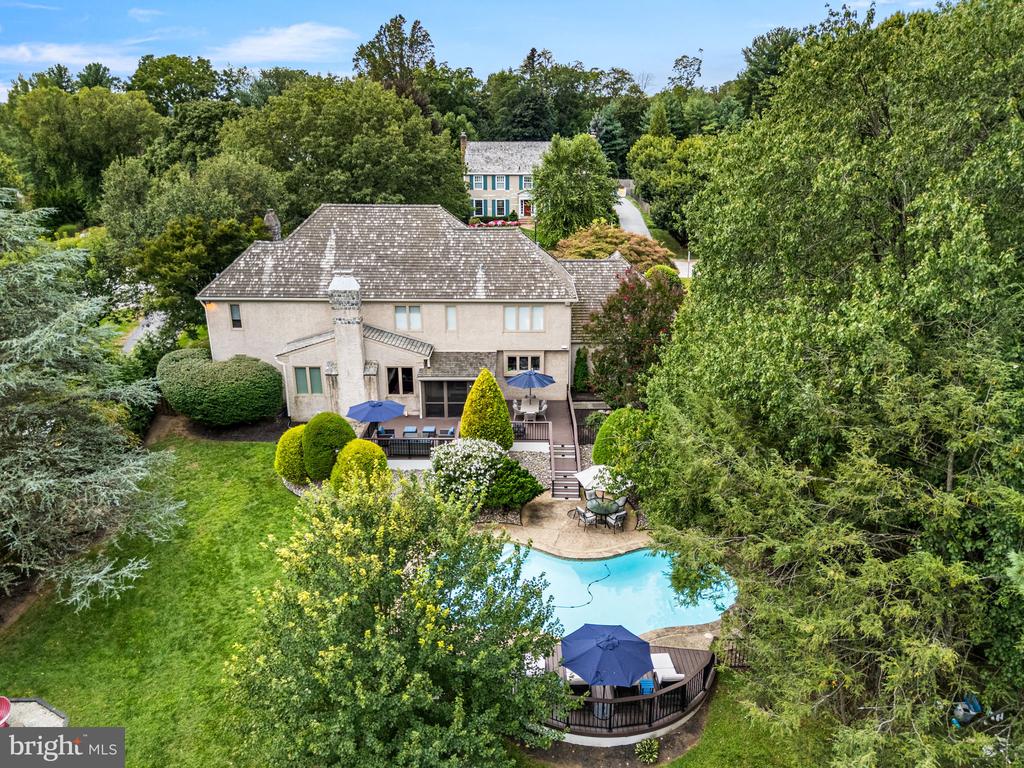 977 DERRING LANE