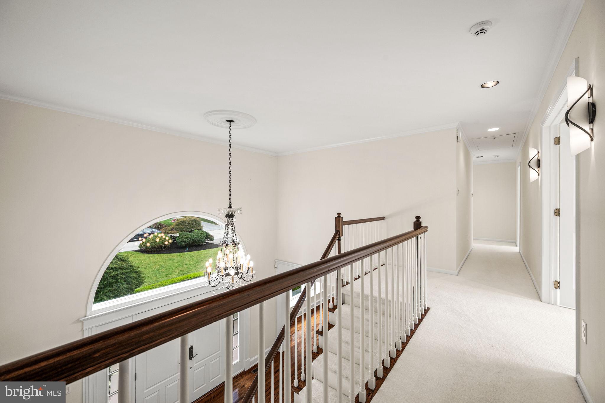 977 DERRING LANE