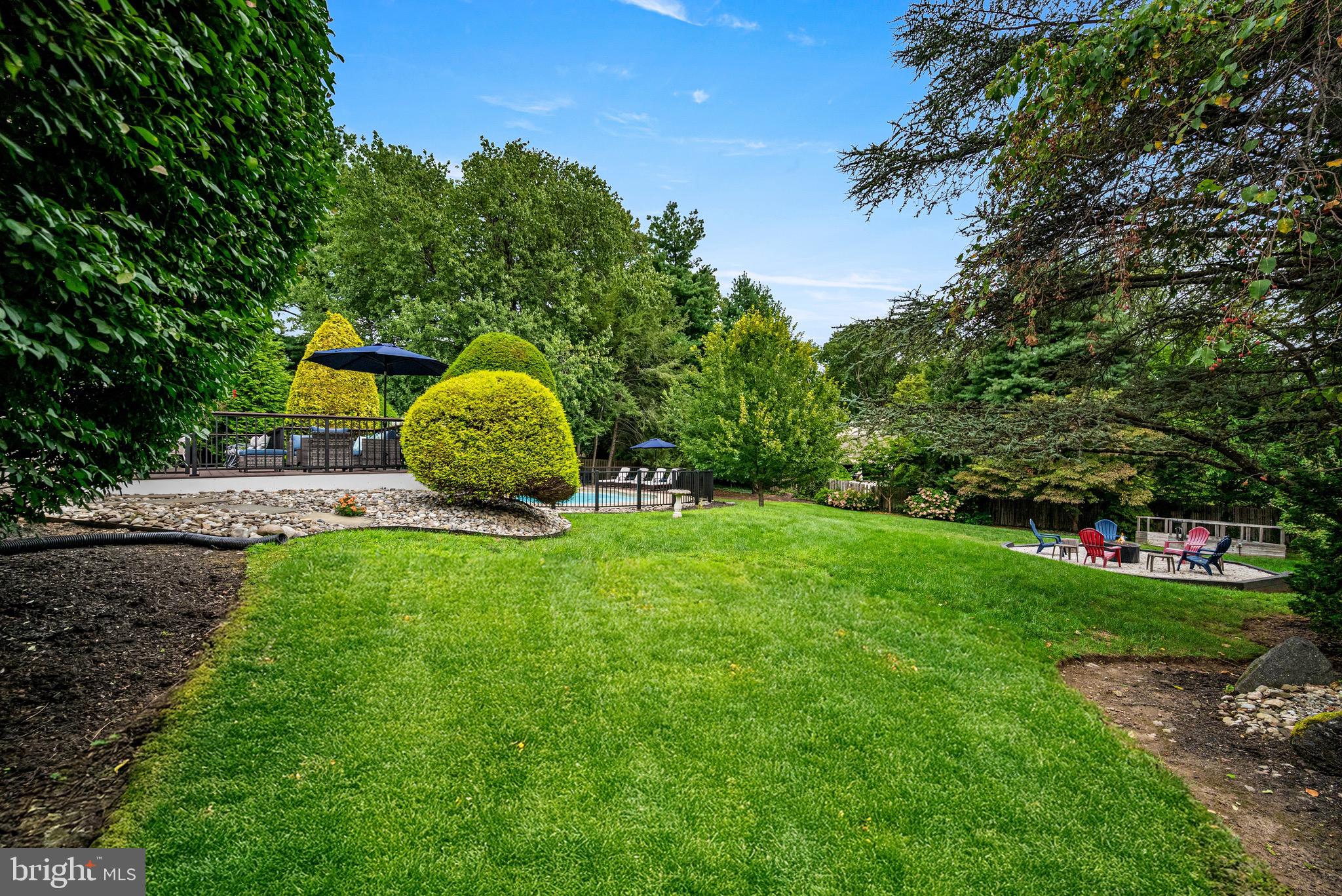 977 DERRING LANE