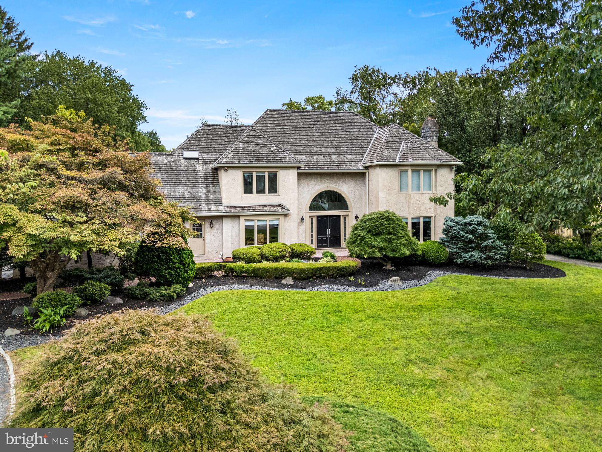 977 DERRING LANE