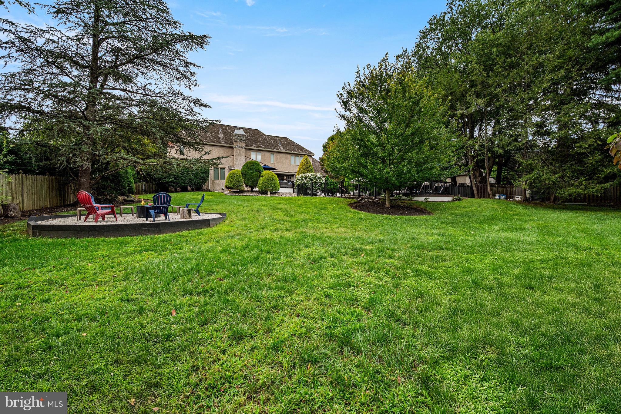 977 DERRING LANE