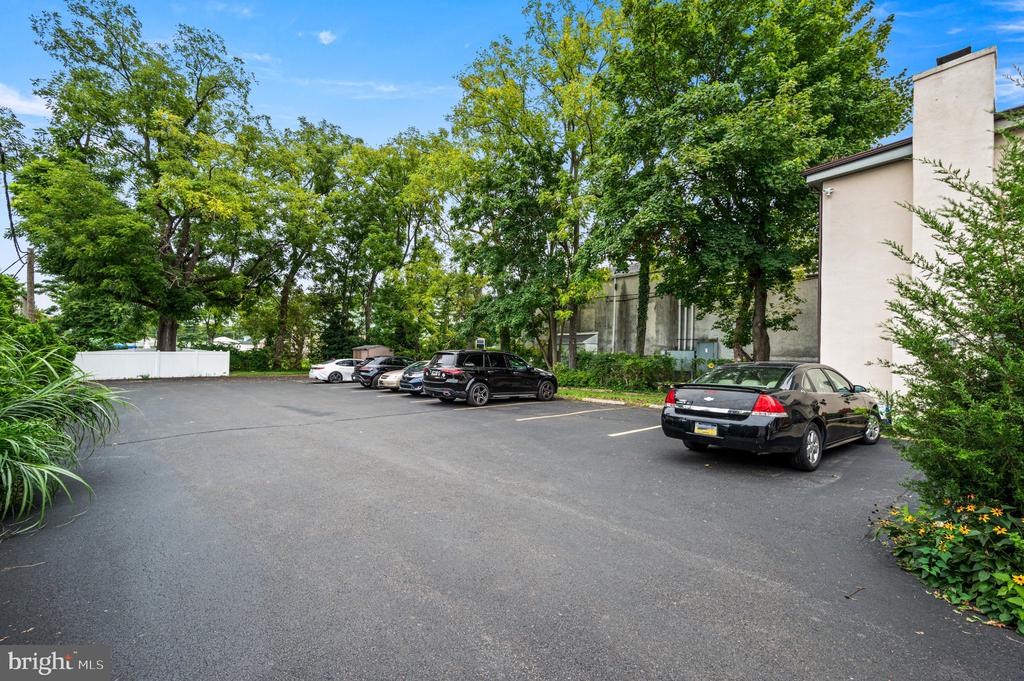 1538 BETHLEHEM PIKE