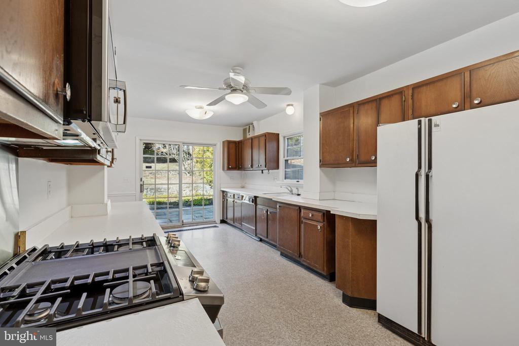 201 Rex Ave