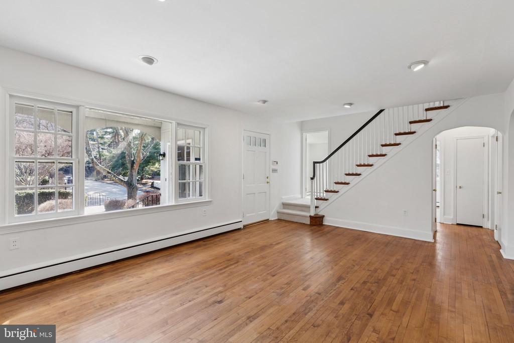 201 Rex Ave