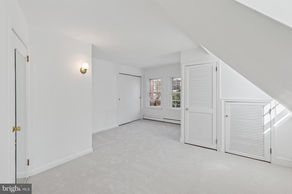 201 Rex Ave