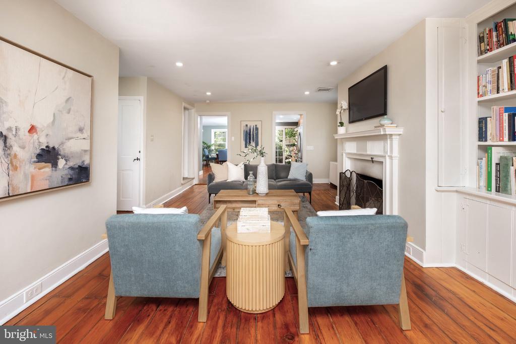 39 W GRAVERS LANE