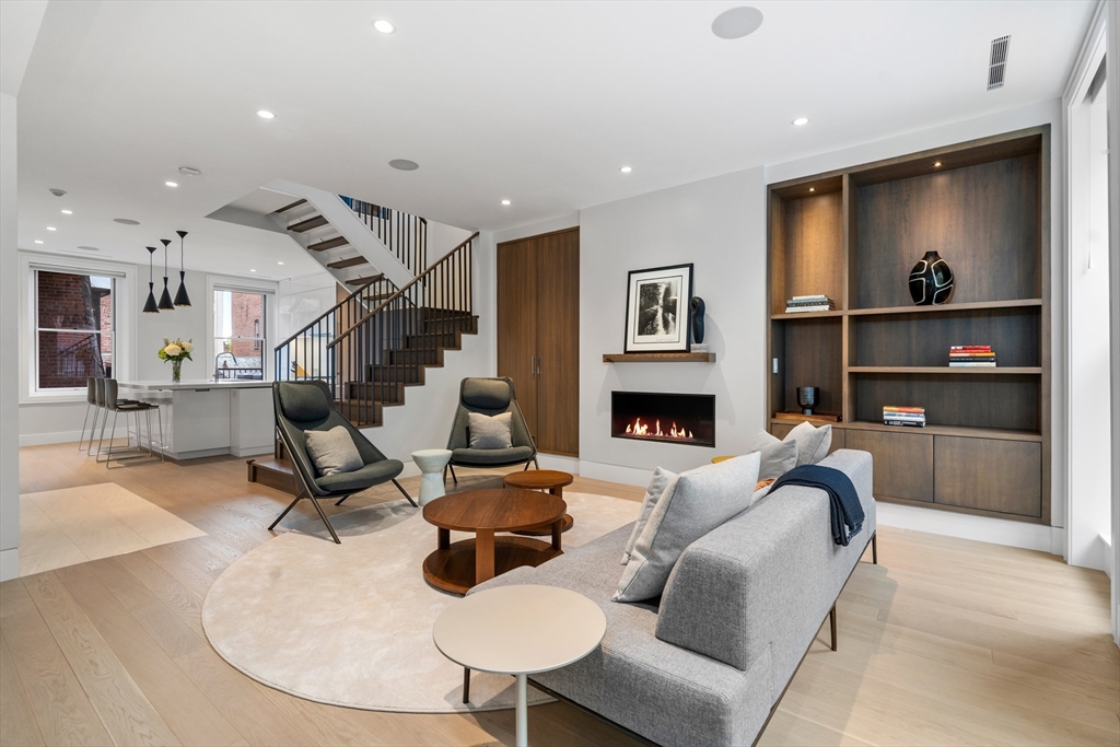 47 Hancock St # 2