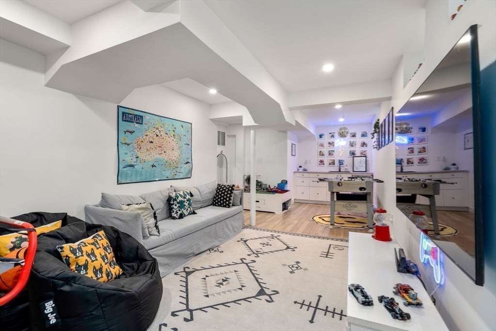 235 Woodland