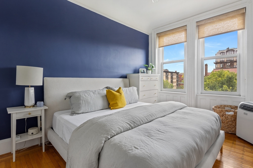 362 Commonwealth Ave # 4A