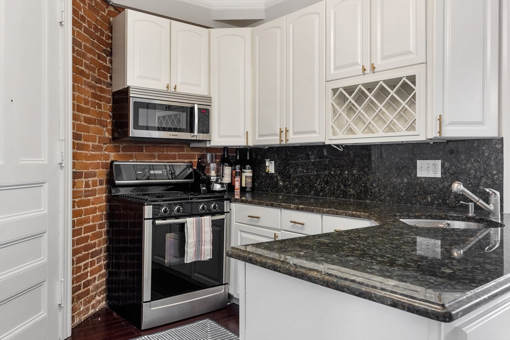 362 Commonwealth Ave # 4A
