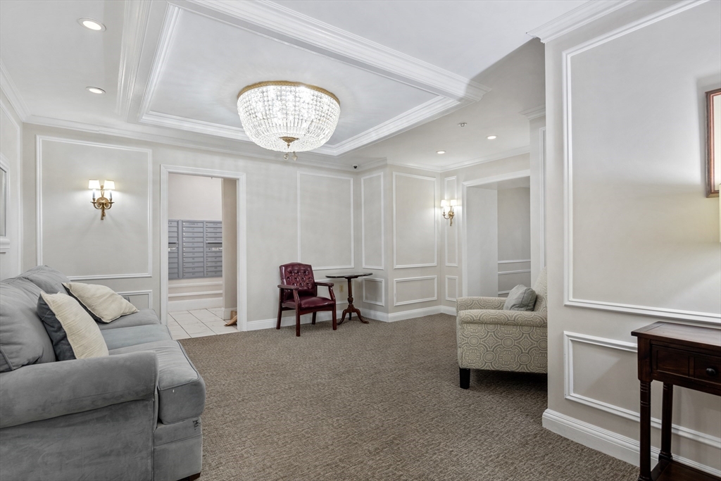362 Commonwealth Ave # 4A