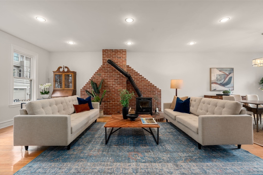22 Leamington Rd