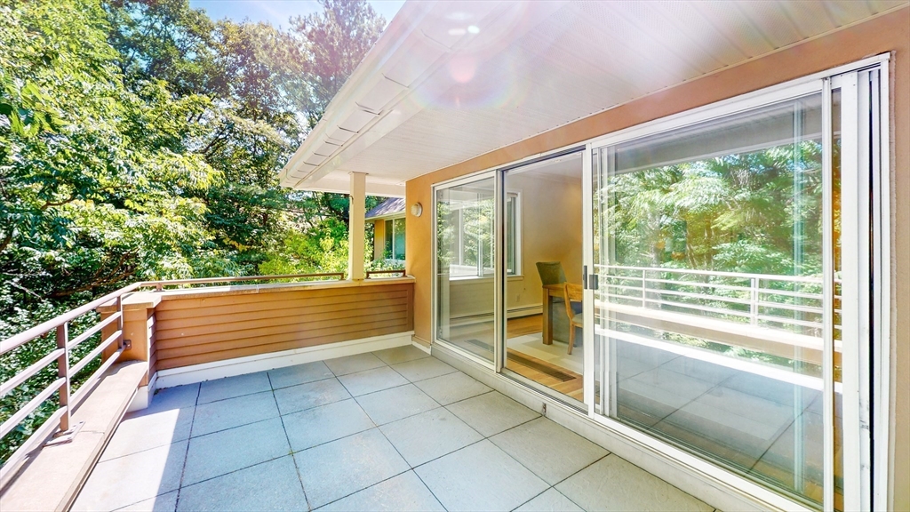 232 Allandale Rd # 2D