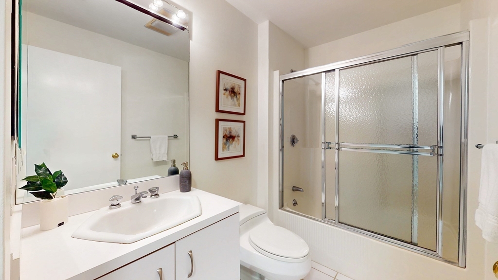 232 Allandale Rd # 2D