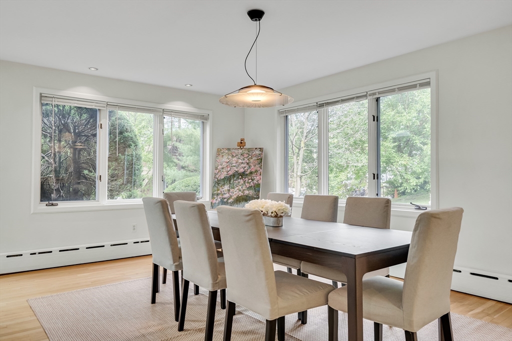 28 Laudholm Road, Newton