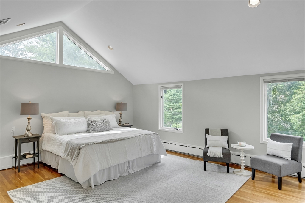 28 Laudholm Road, Newton