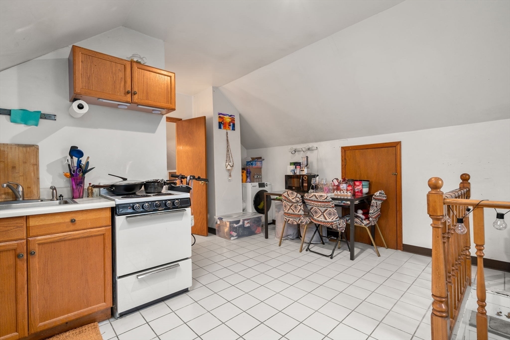 113-115 Nottinghill Rd