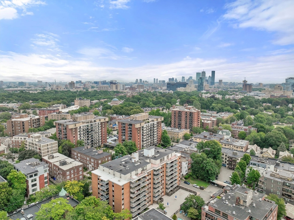 45 Longwood Ave # 712