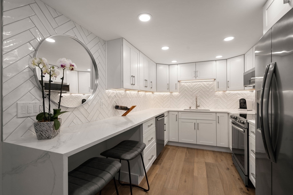 45 Longwood Ave # 712