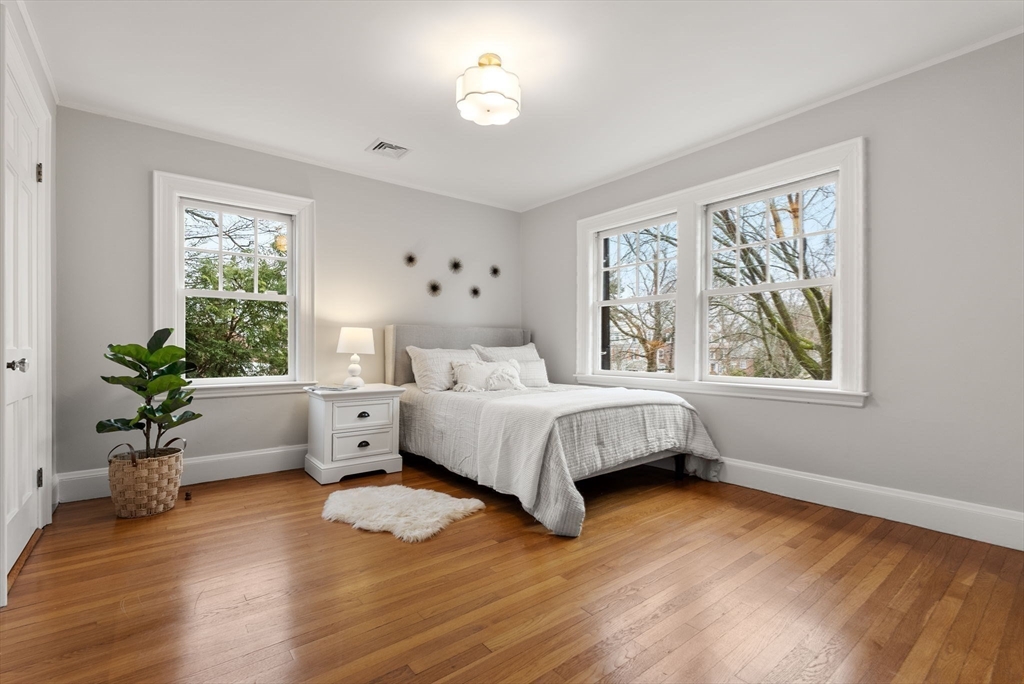 5 Hammond St