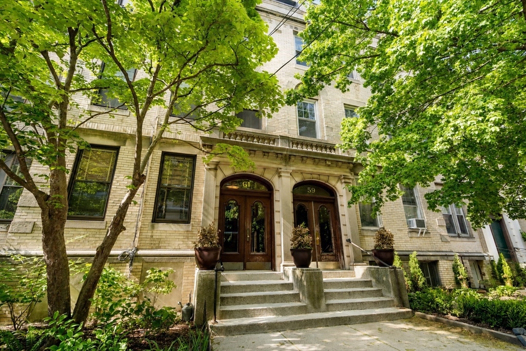 61 Longwood Ave # 1