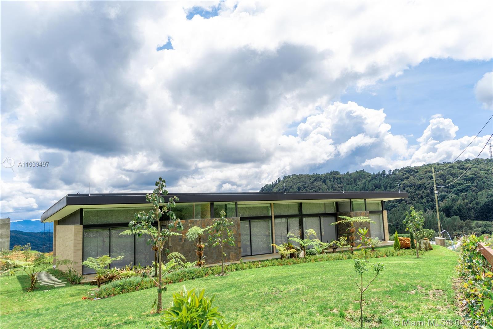SUR # 4-85, CASA # 7 CALLE 23, ALTO DE LAS PALMAS, ANTIOQUIA