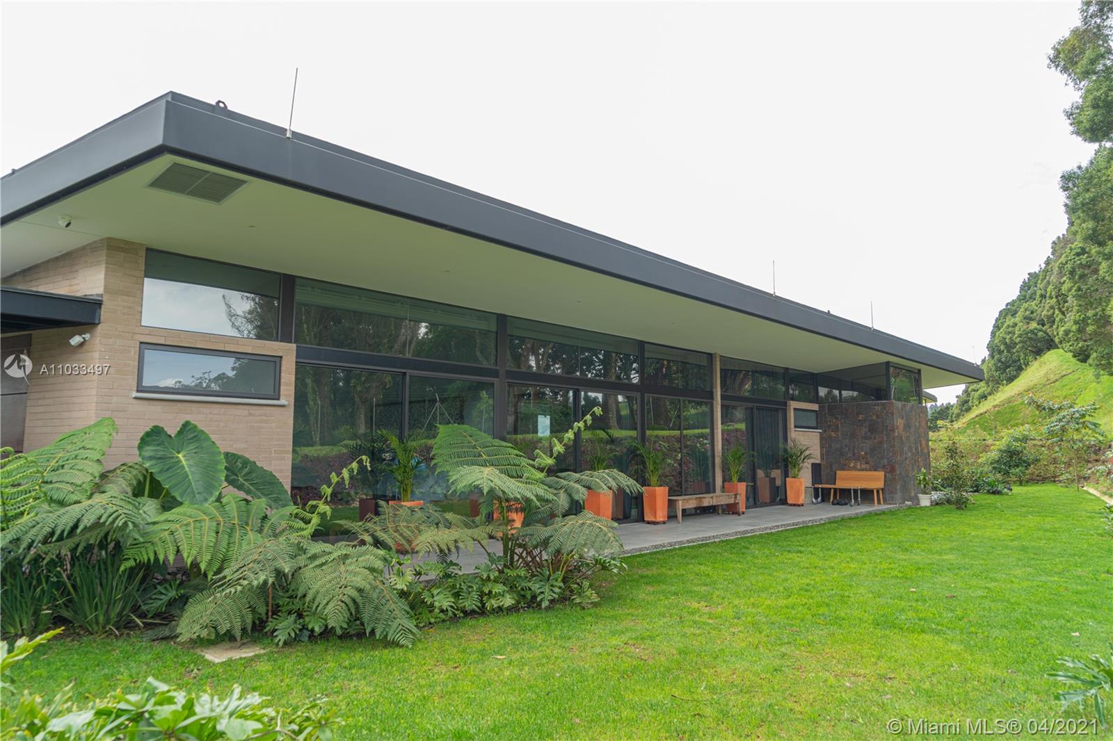 SUR # 4-85, CASA # 7 CALLE 23, ALTO DE LAS PALMAS, ANTIOQUIA