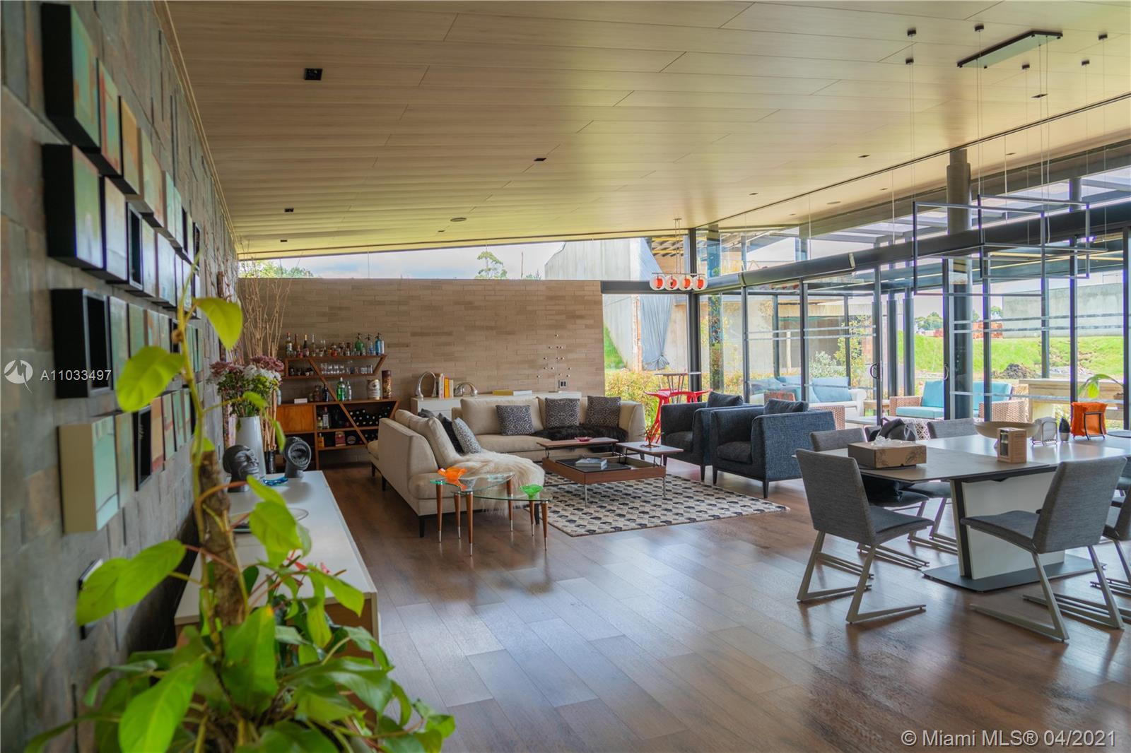 SUR # 4-85, CASA # 7 CALLE 23, ALTO DE LAS PALMAS, ANTIOQUIA