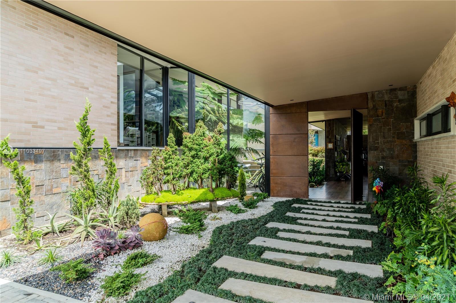 SUR # 4-85, CASA # 7 CALLE 23, ALTO DE LAS PALMAS, ANTIOQUIA