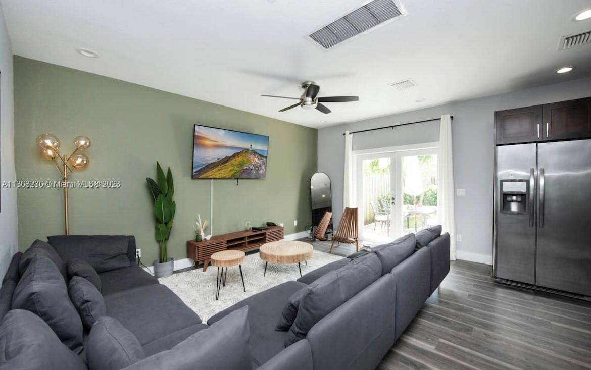 803 NW 1st Ave # 803