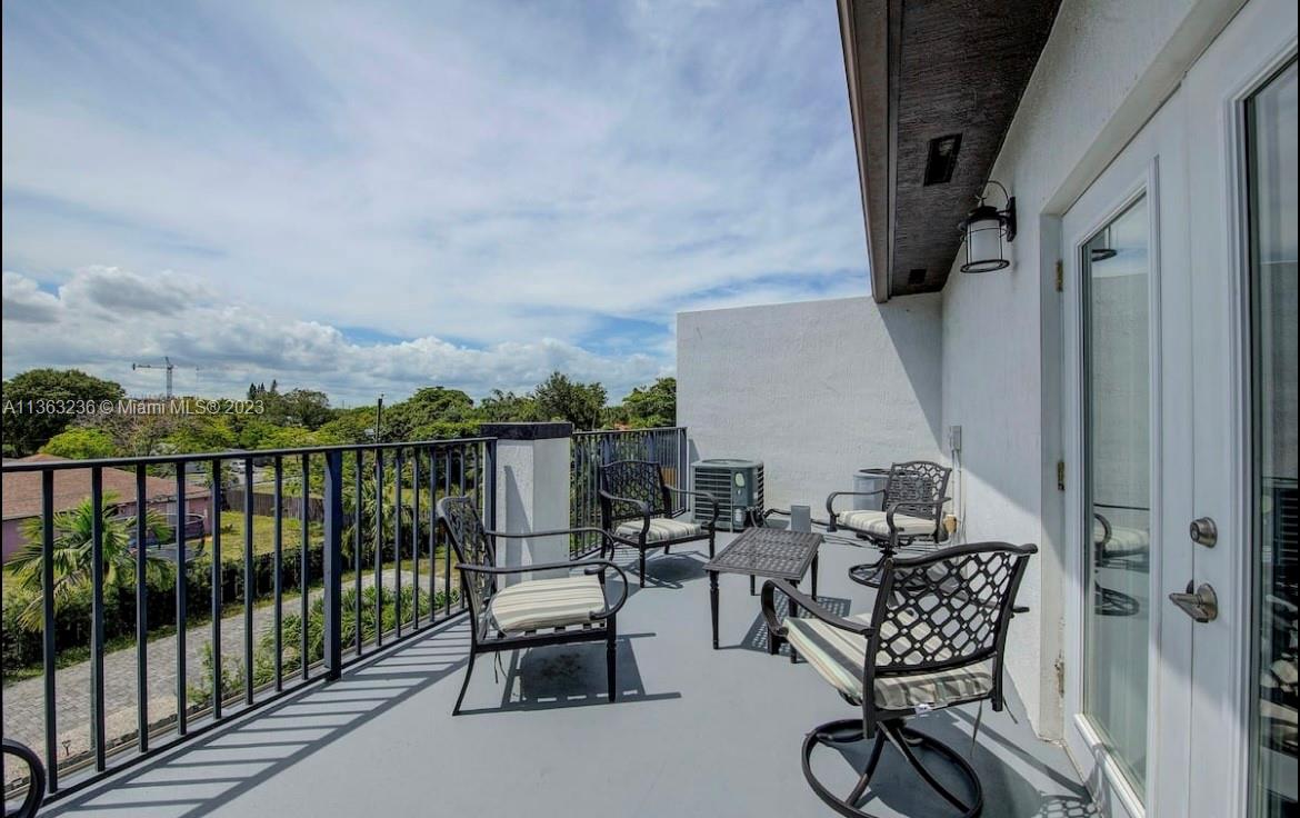 803 NW 1st Ave # 803