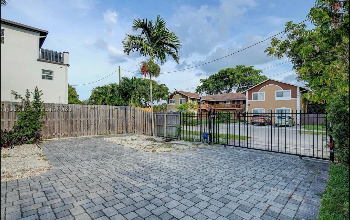 803 NW 1st Ave # 803