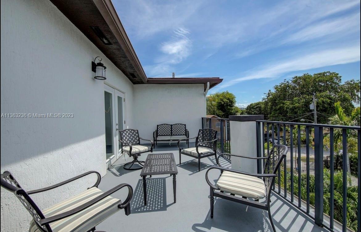 803 NW 1st Ave # 803