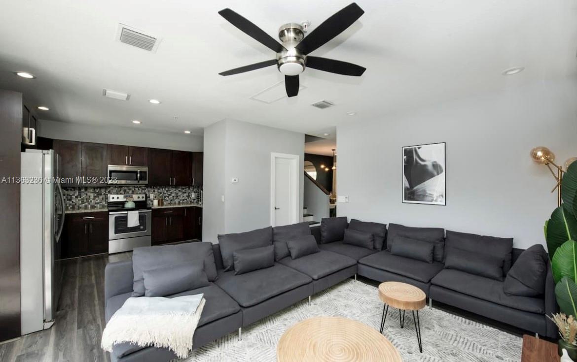 803 NW 1st Ave # 803
