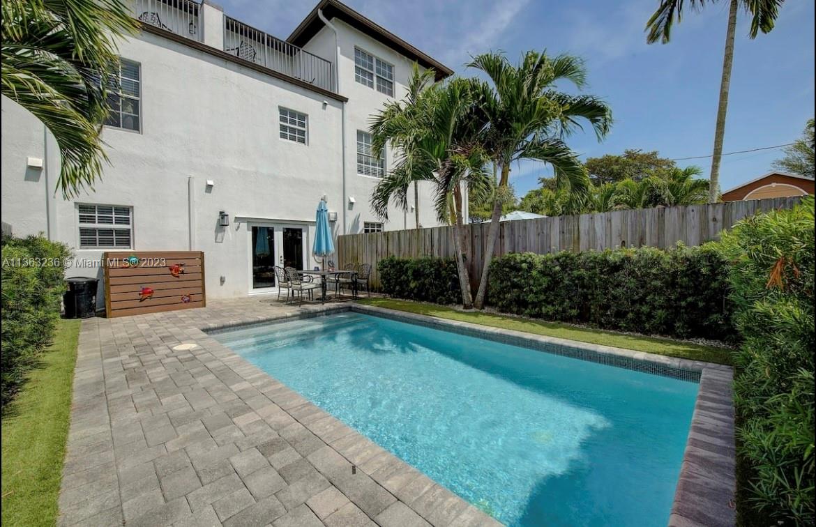 803 NW 1st Ave # 803