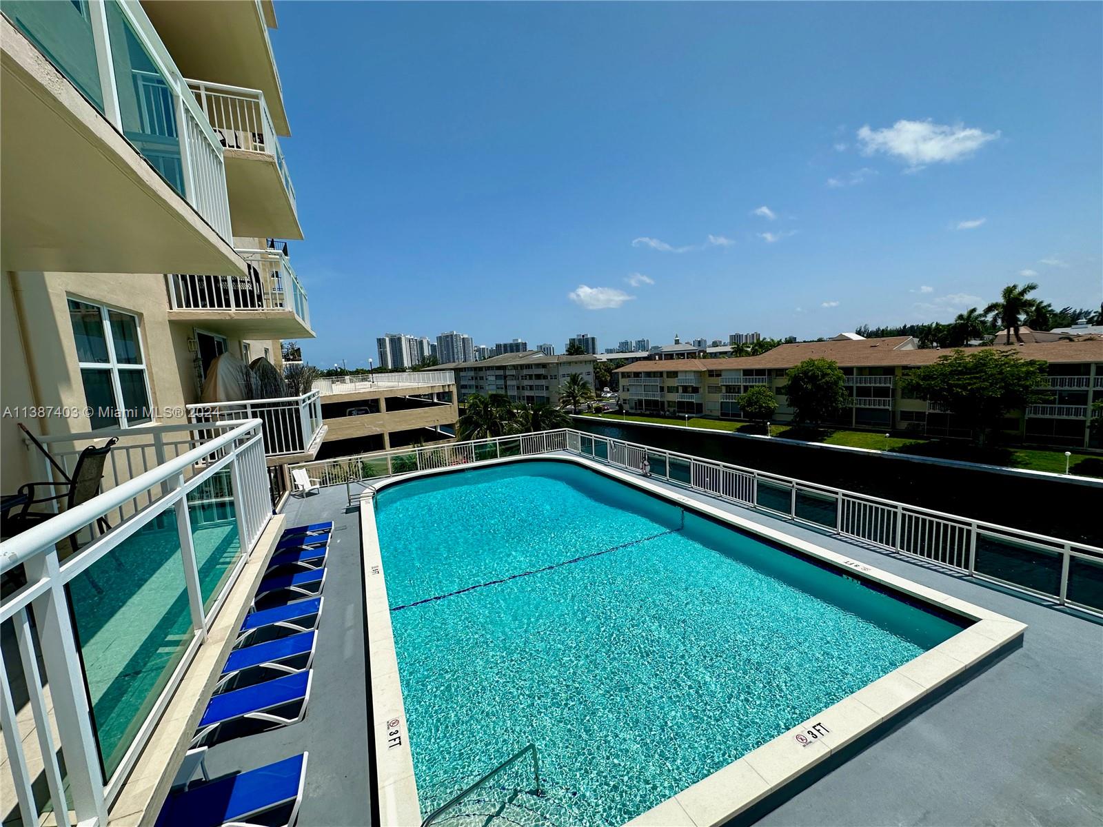 437 Golden Isles Dr # 8J