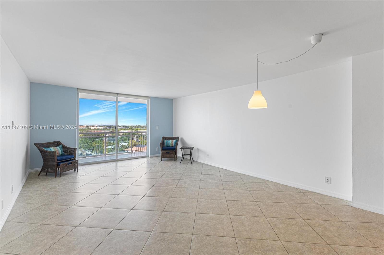 437 Golden Isles Dr # 8J