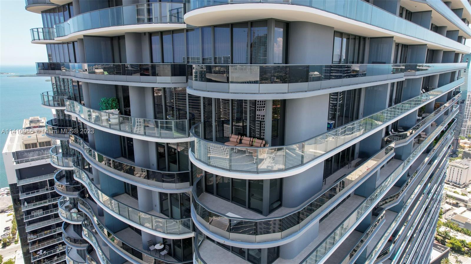 1000 Brickell Plz Unit: PH5707