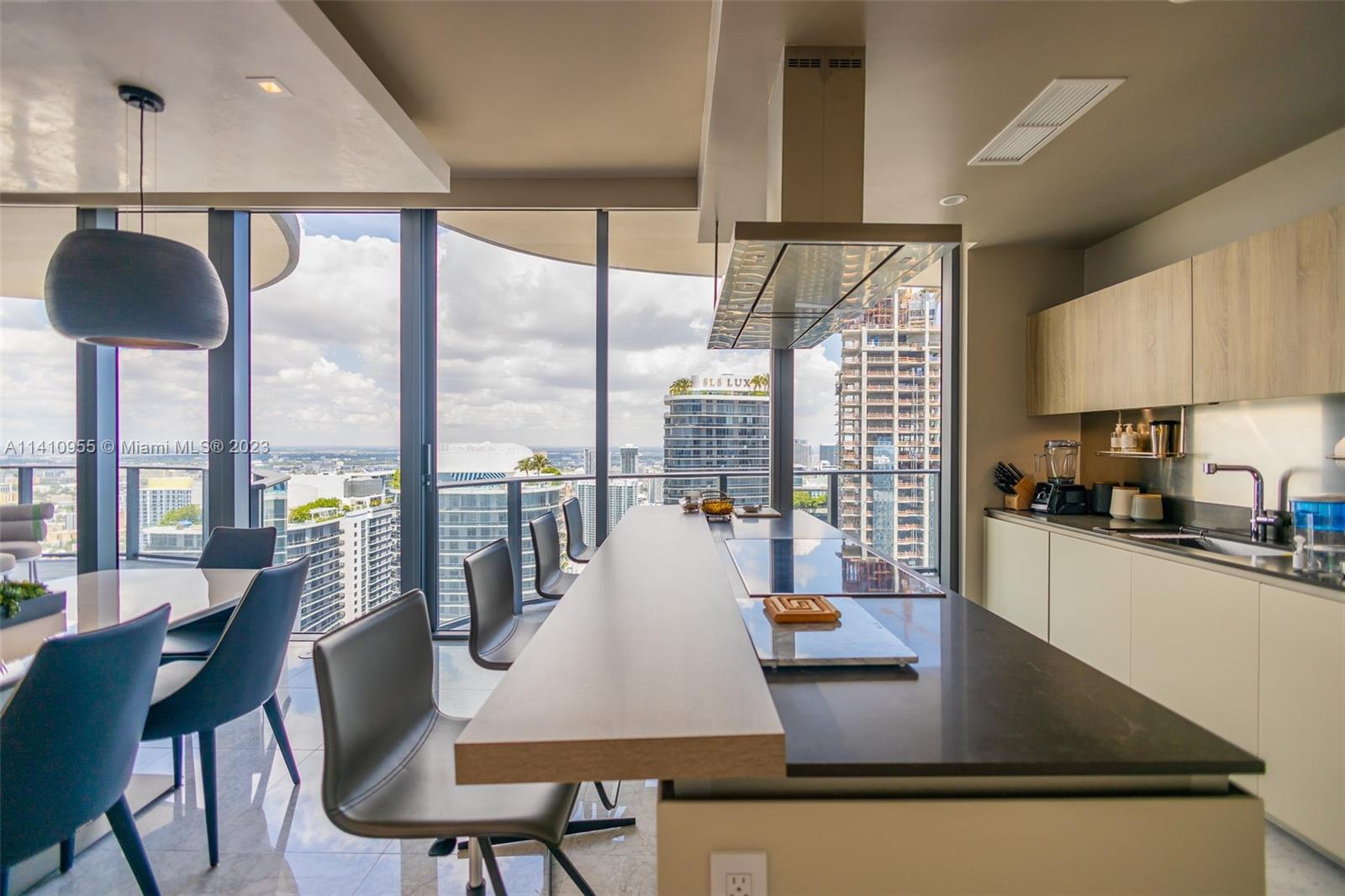 1000 Brickell Plz Unit: PH5707