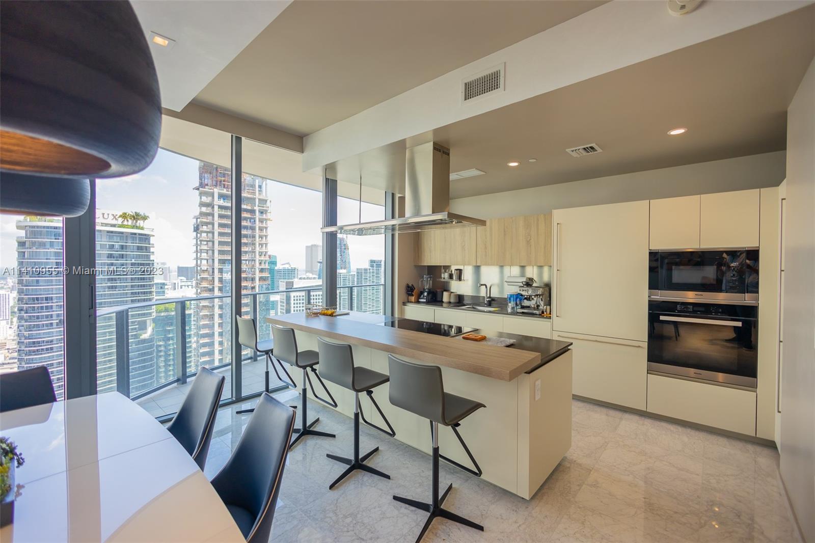 1000 Brickell Plz Unit: PH5707