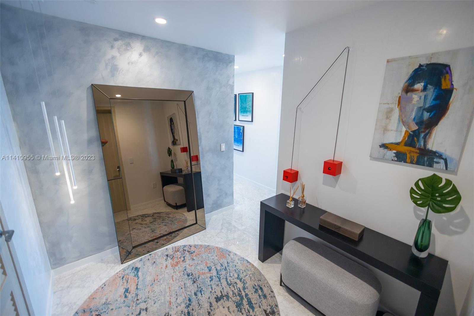 1000 Brickell Plz Unit: PH5707