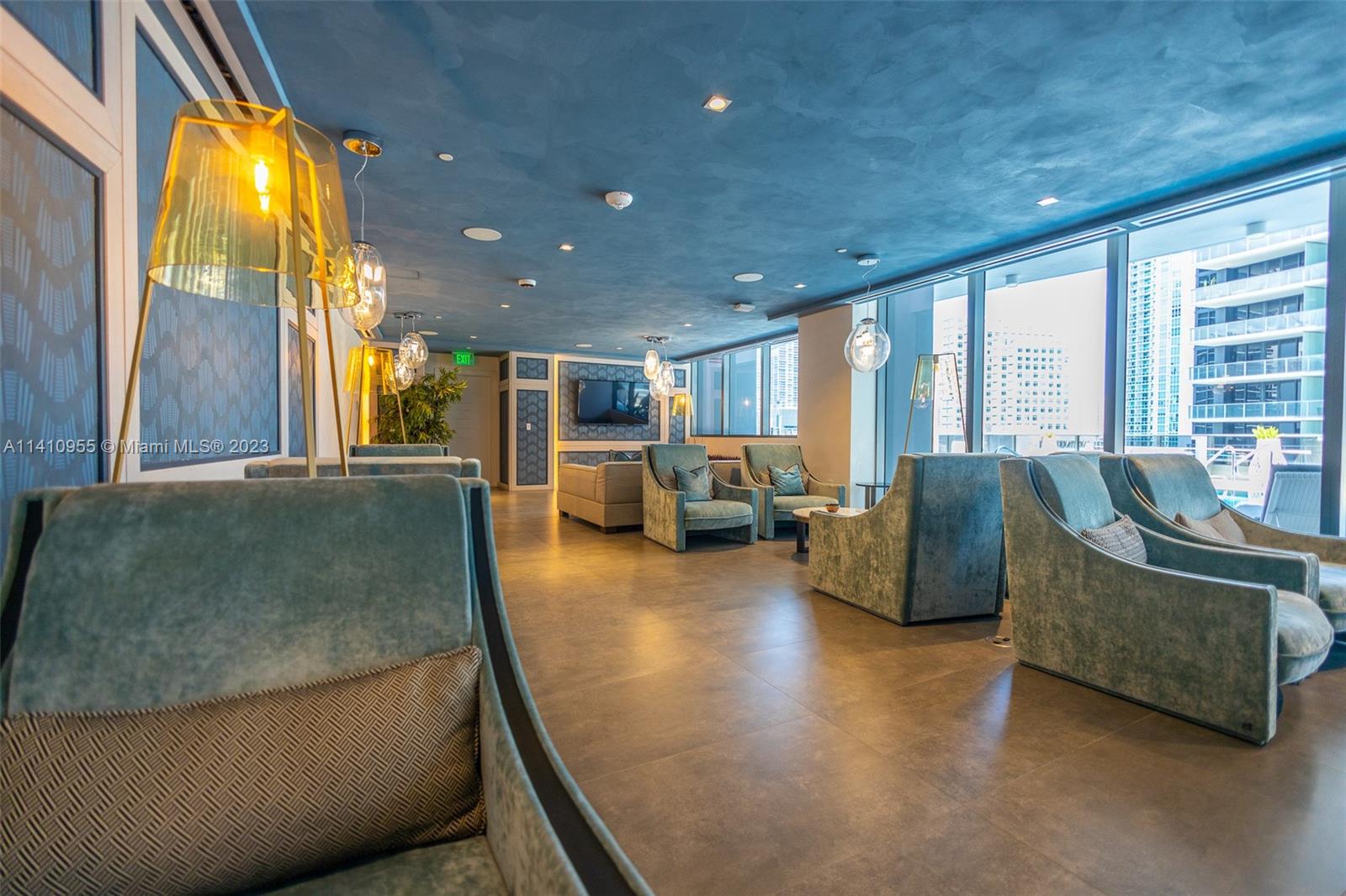 1000 Brickell Plz Unit: PH5707