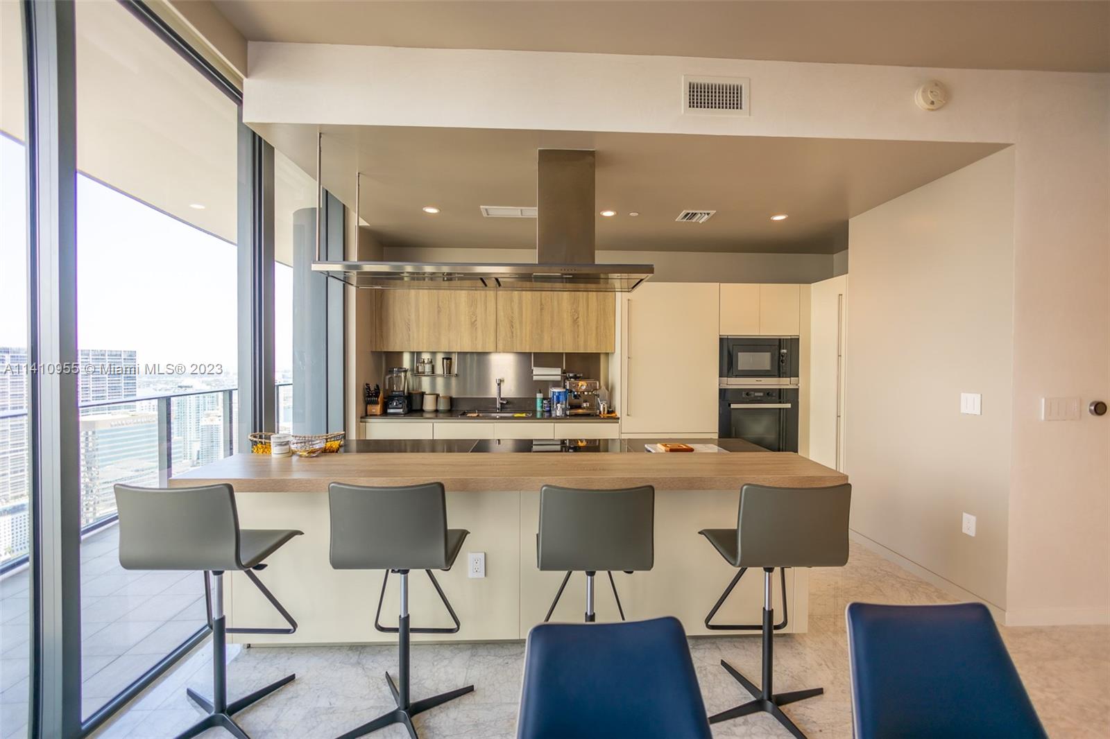 1000 Brickell Plz Unit: PH5707