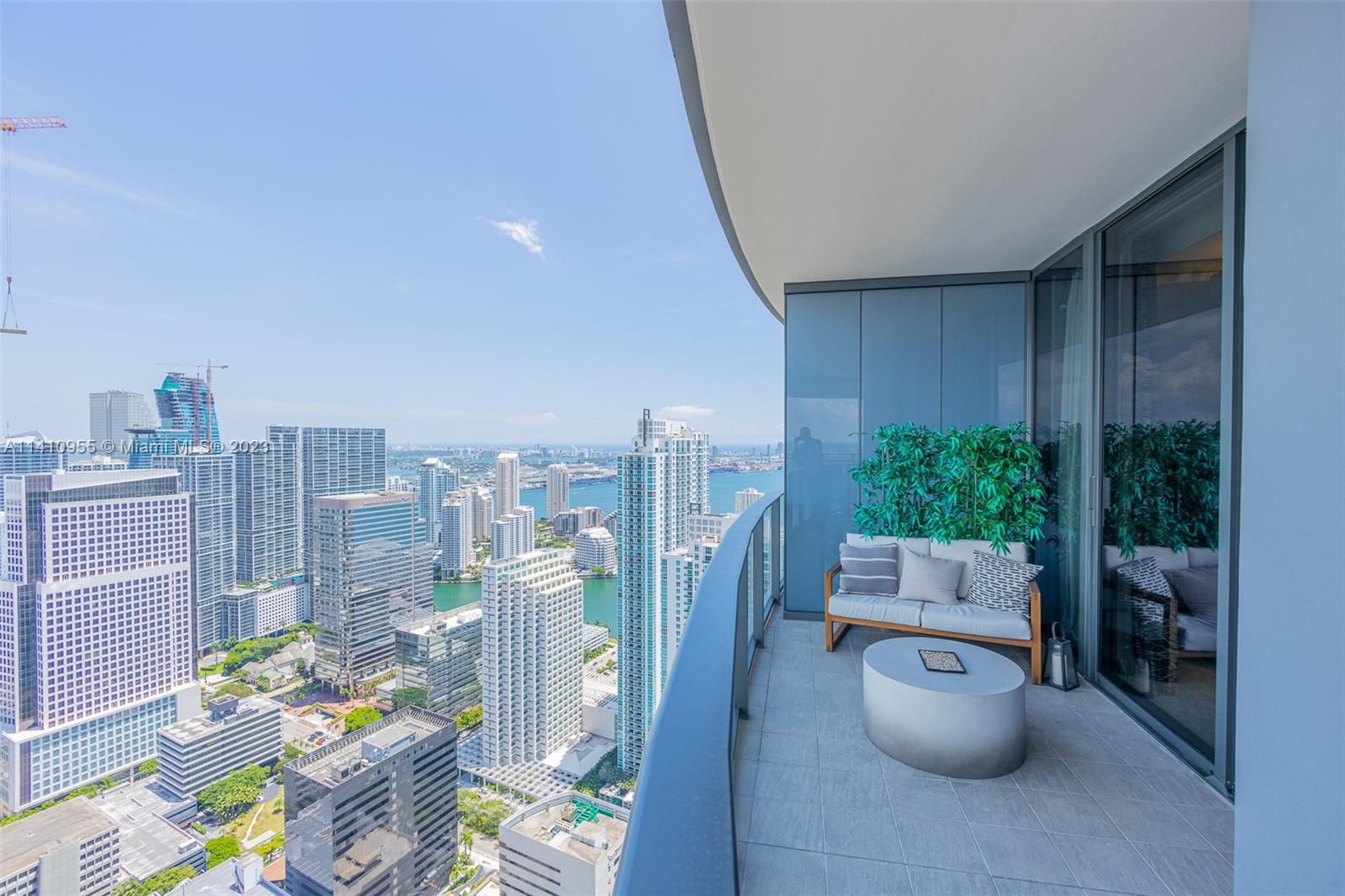 1000 Brickell Plz Unit: PH5707
