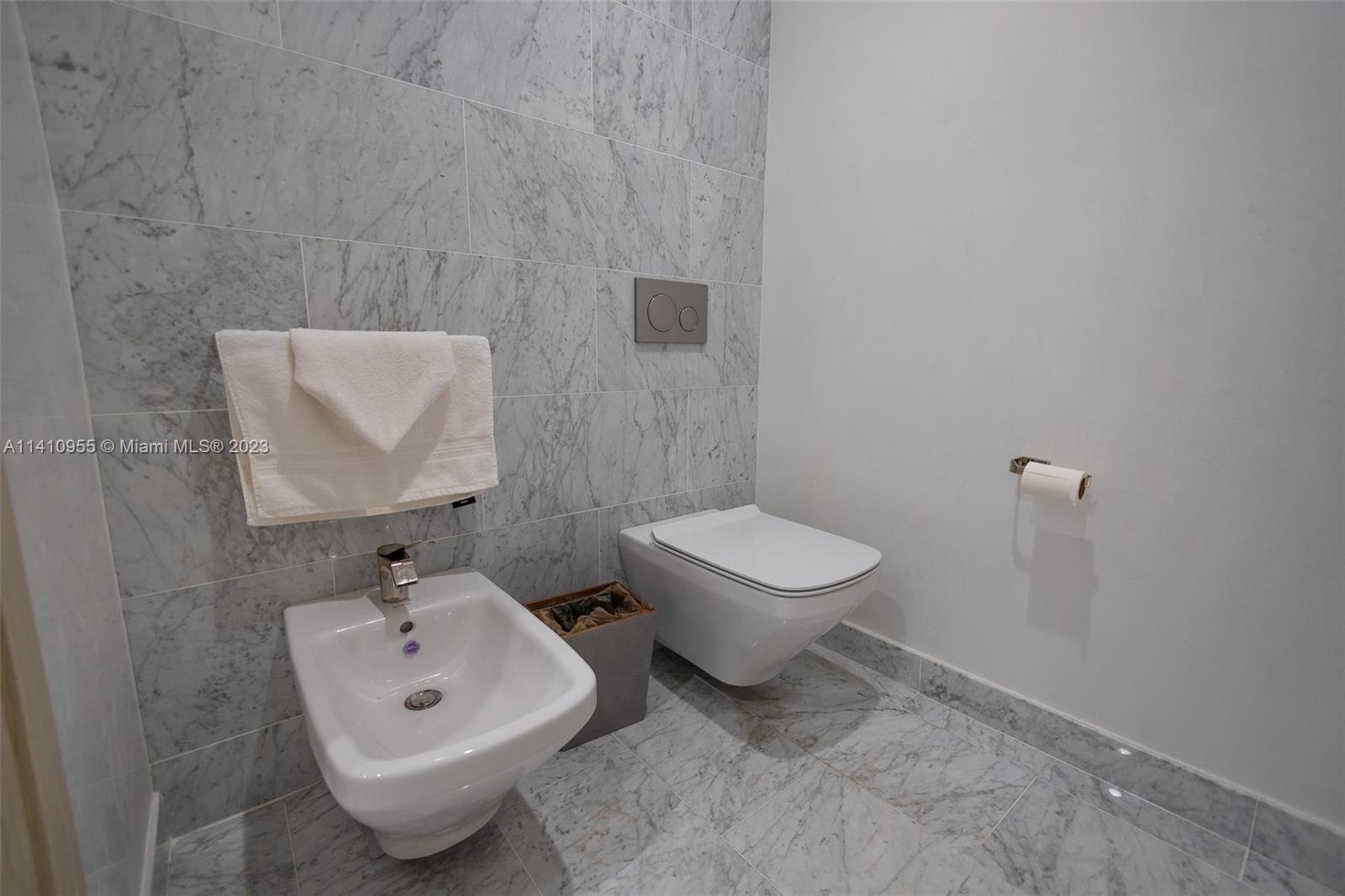 1000 Brickell Plz Unit: PH5707