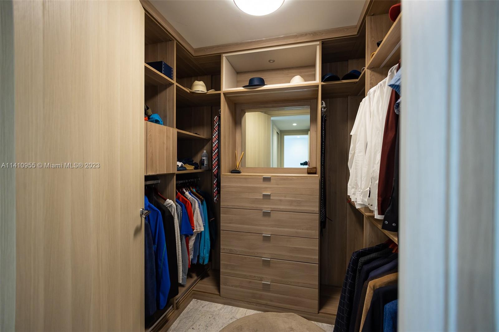 1000 Brickell Plz Unit: PH5707