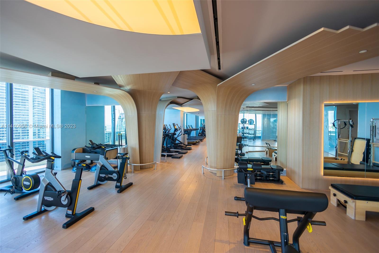 1000 Brickell Plz Unit: PH5707